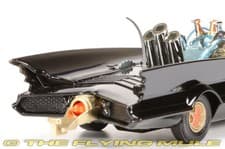Corgi 1:46 Batmobile Batman and Robin - image 6