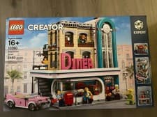 LEGO Creator Expert Downtown Diner (Set 10260)- 2,480 Pieces