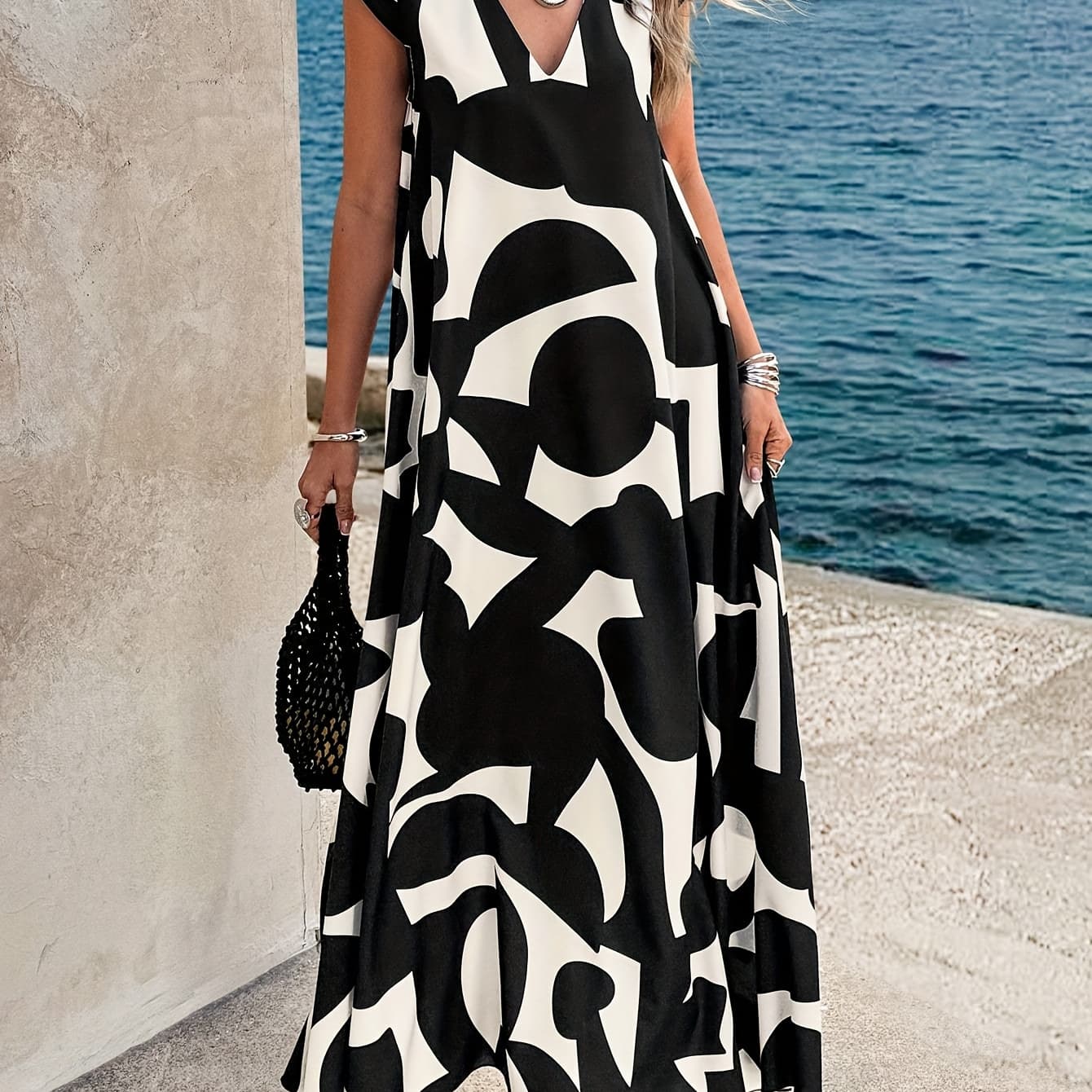 Women'S Elegant Black & White Geometric Print V-Neck Maxi Dress - Short Sleeve, Loose Fit, Summer Casual Style, Machine Washable