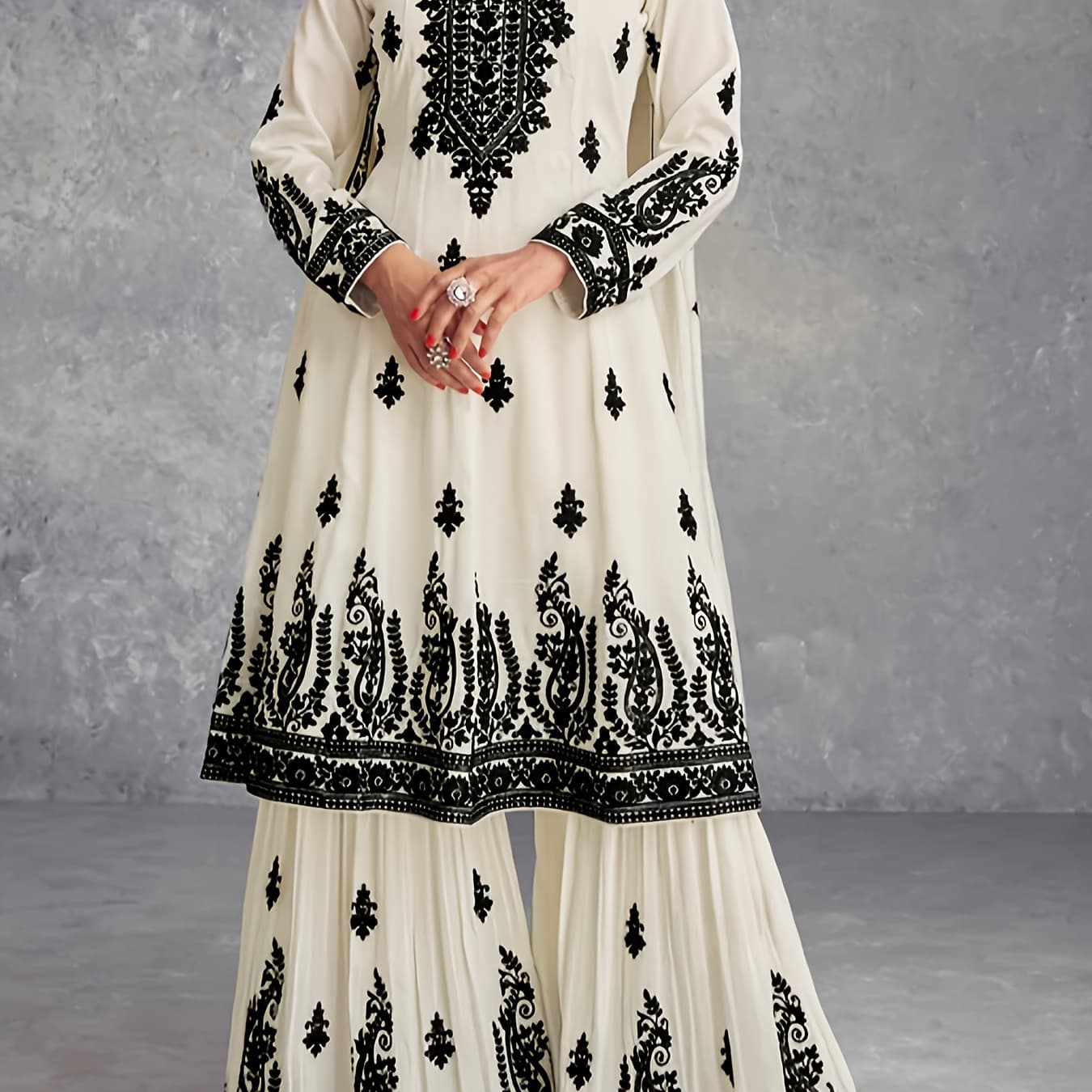 Women's Casual Elegant Floral Print Round Neck Long Sleeve Top and Pants Set BK123002